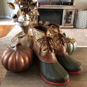 Gianni Bini Duck Boots